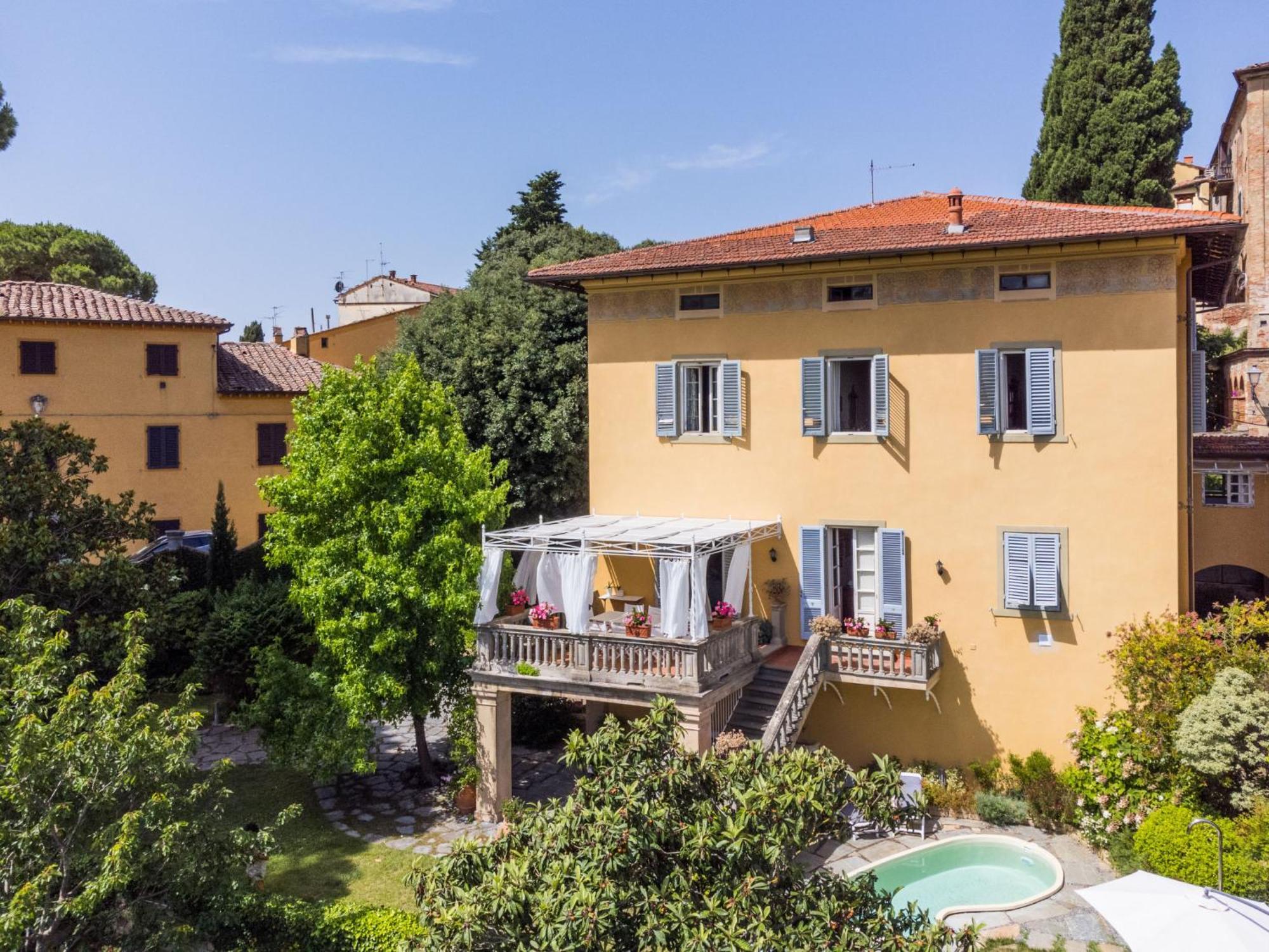 Villa Il Belvedere By Interhome Лари Экстерьер фото