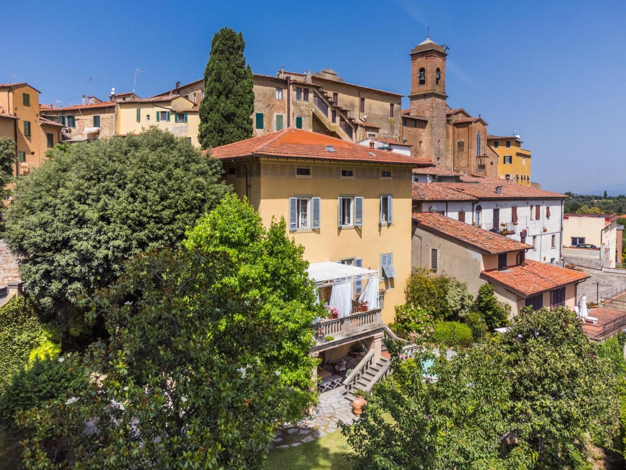 Villa Il Belvedere By Interhome Лари Экстерьер фото