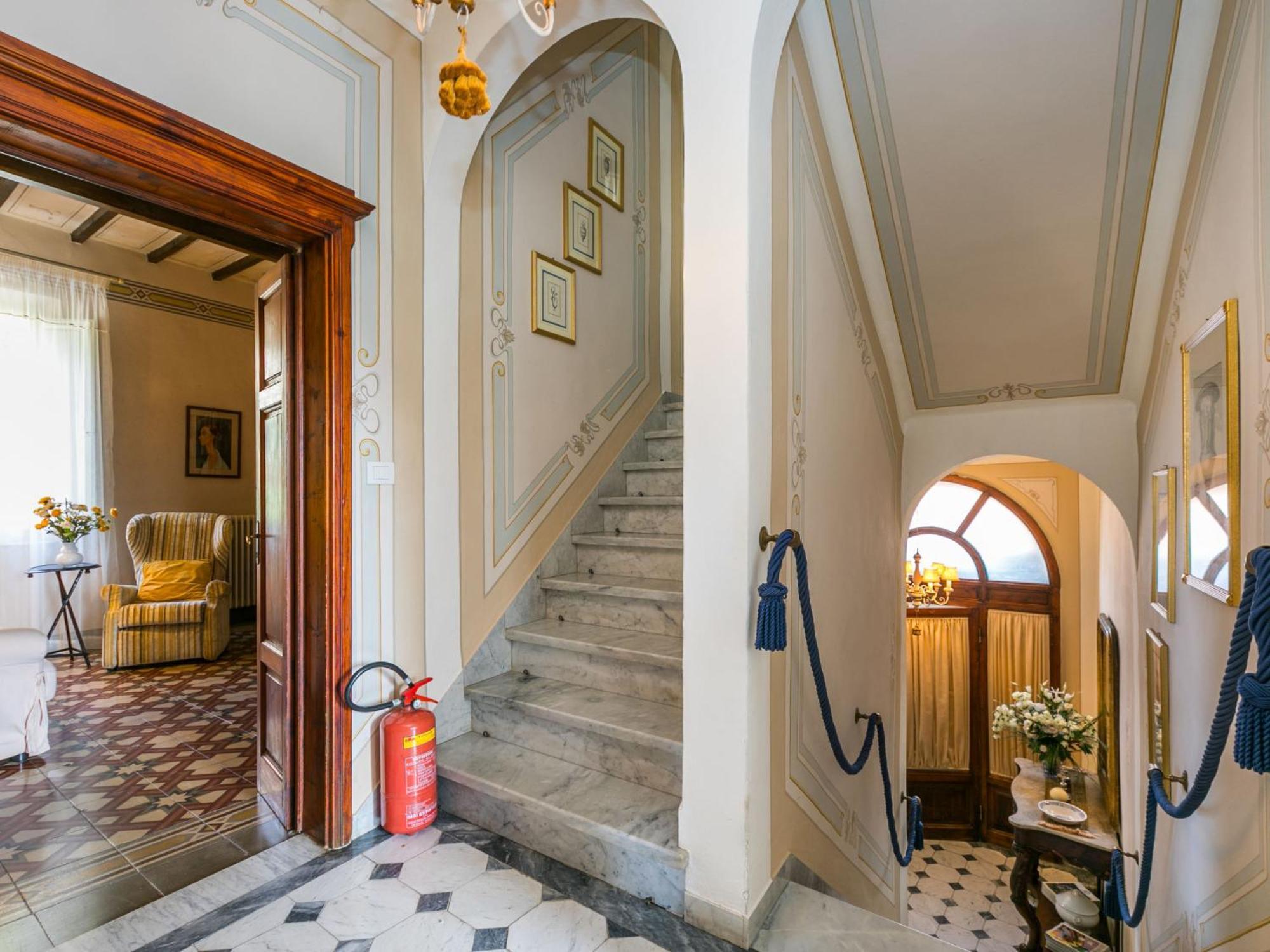 Villa Il Belvedere By Interhome Лари Экстерьер фото